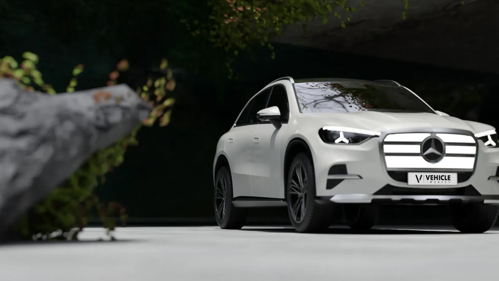 Mercedes-Benz GLC EQ con nuestro logo en la placa, estilo de vida