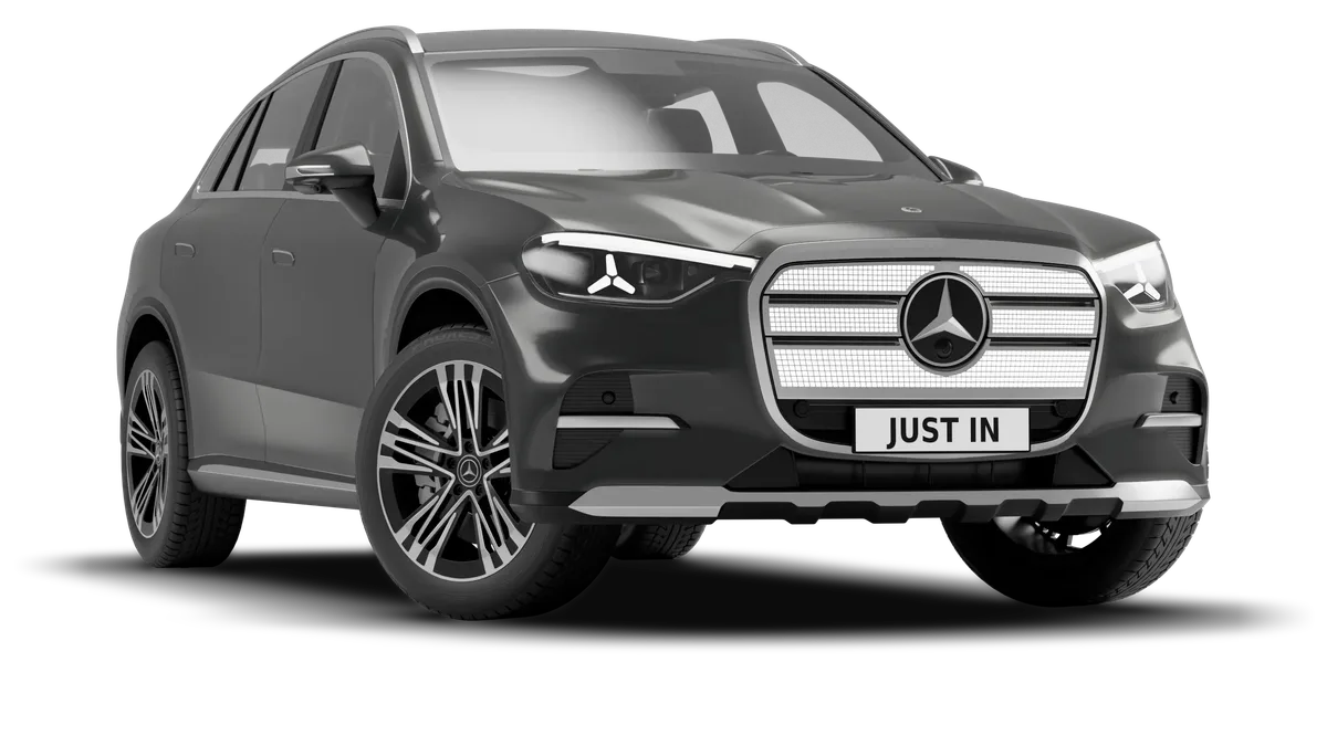 Mercedes-Benz GLC EQ con "JUST IN" en la placa